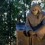 Памятник Гоголю калуга