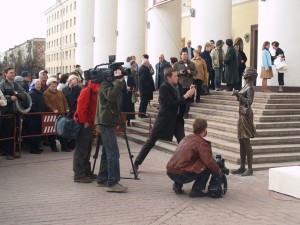 Открытие Памятника театральному зрителю (2008 год) калуга