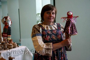 Участница выставки-ярмарки, мастер по традиционной кукле Татьяна Кочубей калуга
