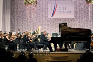 Калужский молодёжный симфонический оркестр и пианист Александр Гиндин в калуге