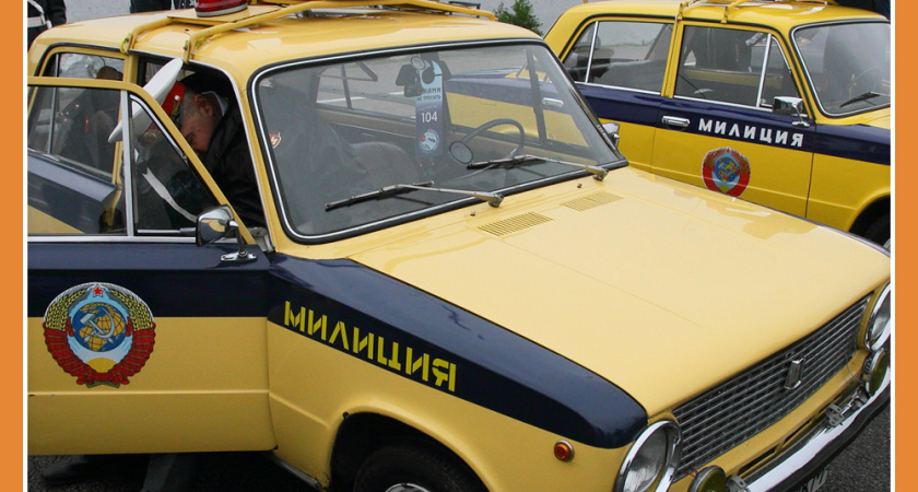 РЕТРОАВТОМОБИЛИ ПОБЫВАЛИ В КАЛУГЕ