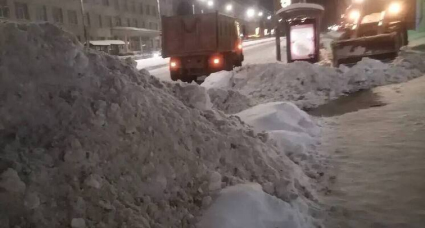 Калужские коммунальщики за сутки вывезли 9,5 тысяч кубометров снега