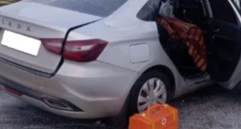 На трассе М-3 под Калугой столкнулись легковая машина и грузовик