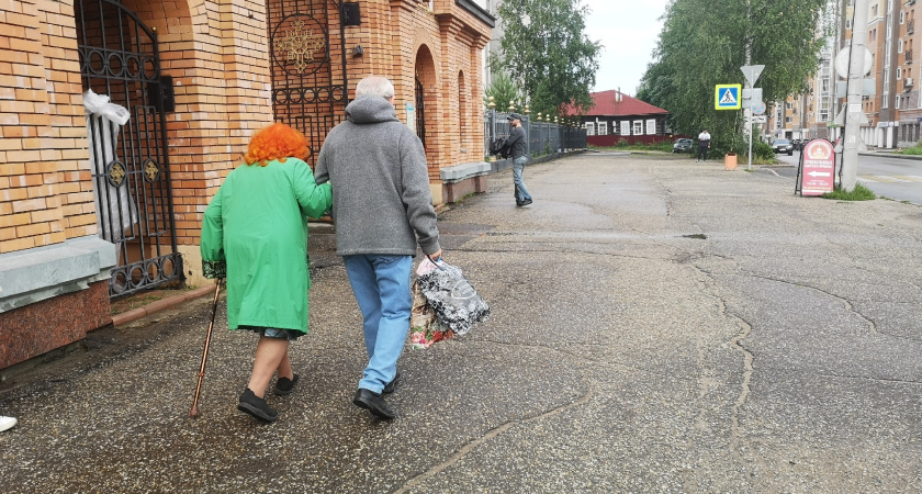 В Калужской области более 7,5 тысяч пенсионеров получили социальную помощь на дому