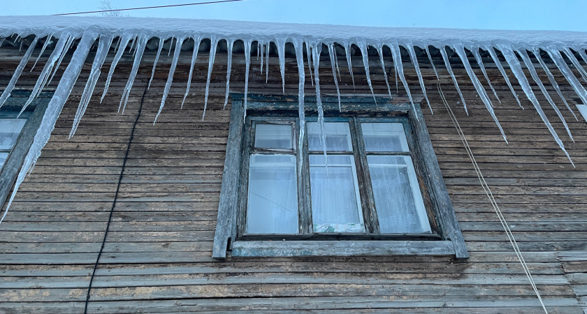 Управляющая компания в Калужской области заплатит свыше 300 тысяч за ущерб от упавшего с крыши снега