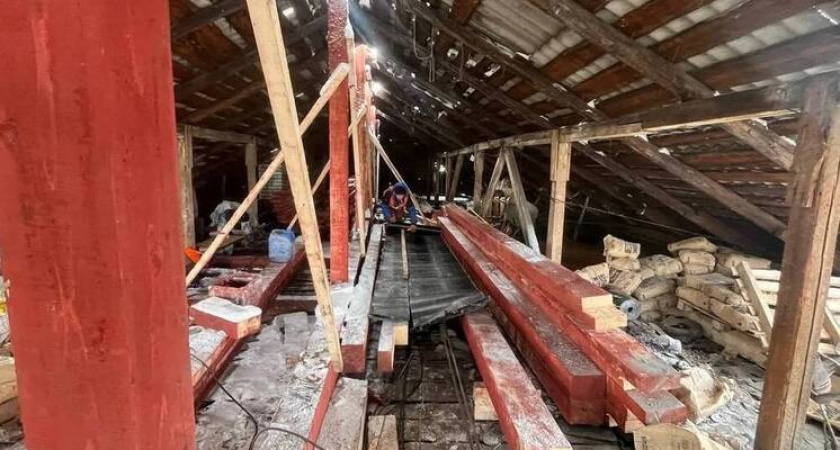 Калужские специалисты приступили к восстановлению многоквартирного дома в подшефном Первомайске