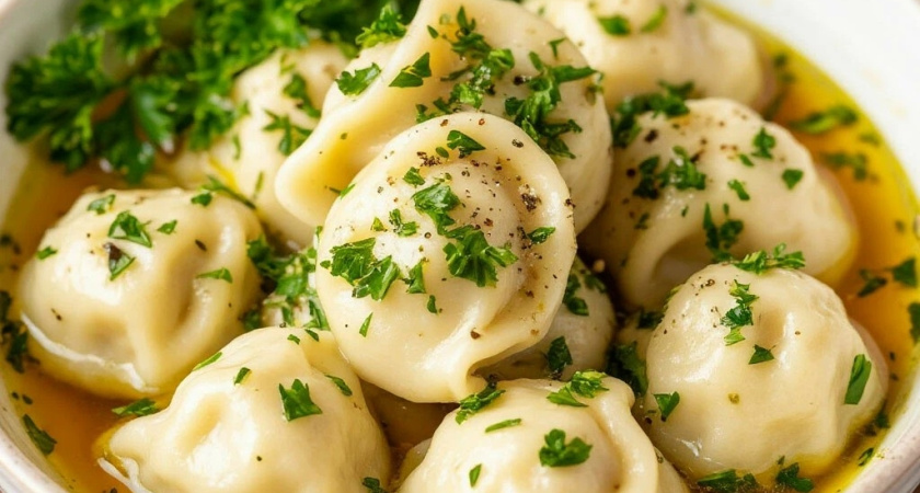 Сметана и майонез уже в далеком прошлом: показала семье соус к пельменям — теперь просят добавку всегда