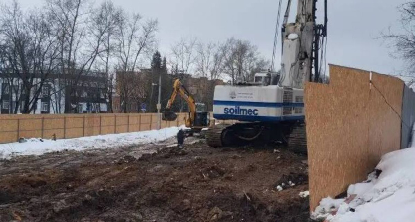 В Калуге из-за стройки элитной многоэтажки несколько домов остались без тепла