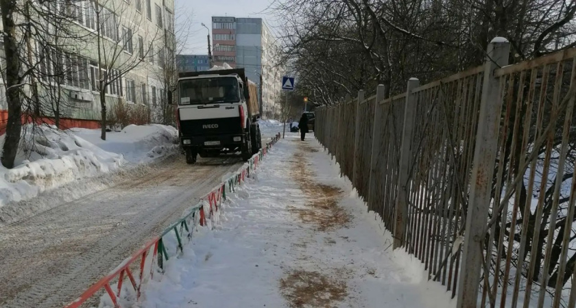 Денисов предложил нерадивым управляющим компаниям освободить рынок Калуги