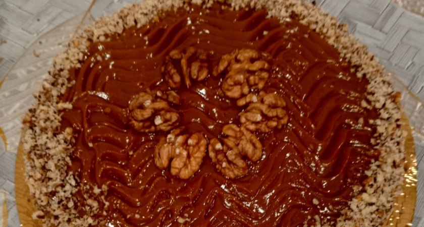 Торт «Три стакана» без яиц, масла и заморочек: влажный шоколадный бисквит, нежный сметанный крем