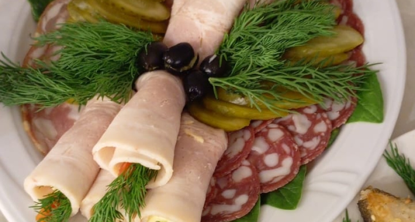 Колбасу храню только так и всем советую: не сохнет и не становится склизкой — держится свежей неделю