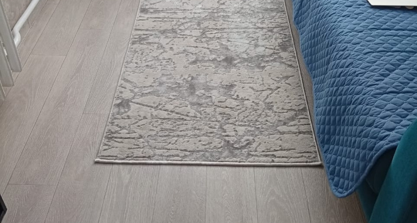 Даже дорогая мебель не спасёт от провала: ковры, которые моментально выдают безвкусицу