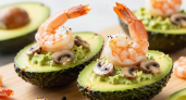 Беру креветки и авокадо: готовлю эту обалденную закуску за 10 минут на каждый праздник — хит любого застолья