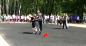 Полицейские и их семьи соревновались в ловкости и силе на фестивале в Калужской области