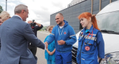 В Калуге врачам вручили четыре новые машины скорой помощи и пообещали приобрести медицинское оборудование на 90 миллионов рублей