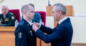 Владислав Шапша наградил полицейских, задержавших подозреваемых в убийстве чемпиона Дмитрия Исаева по горячим следам