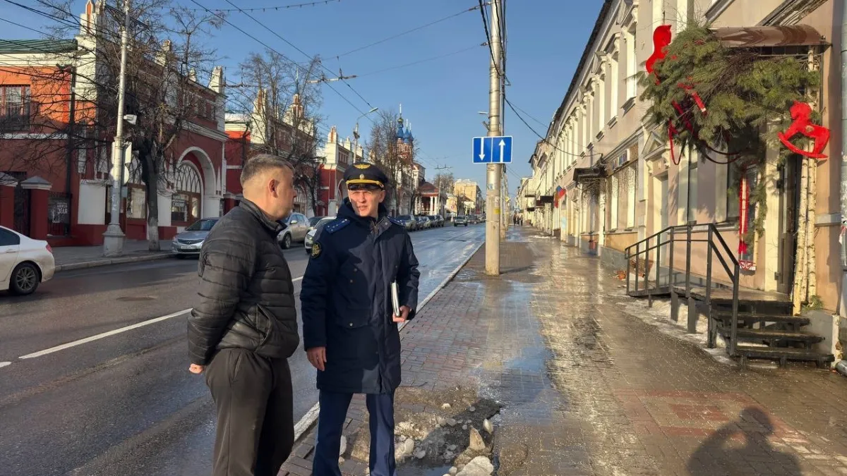 Прокуратура Калуги требует возбудить уголовное дело после падения наледи на пенсионерку