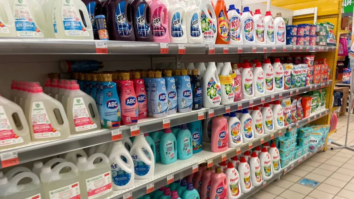 Стоят копейки, а моют посуду даже лучше элитных: отличные гели для мытья посуды по версии Роскачества