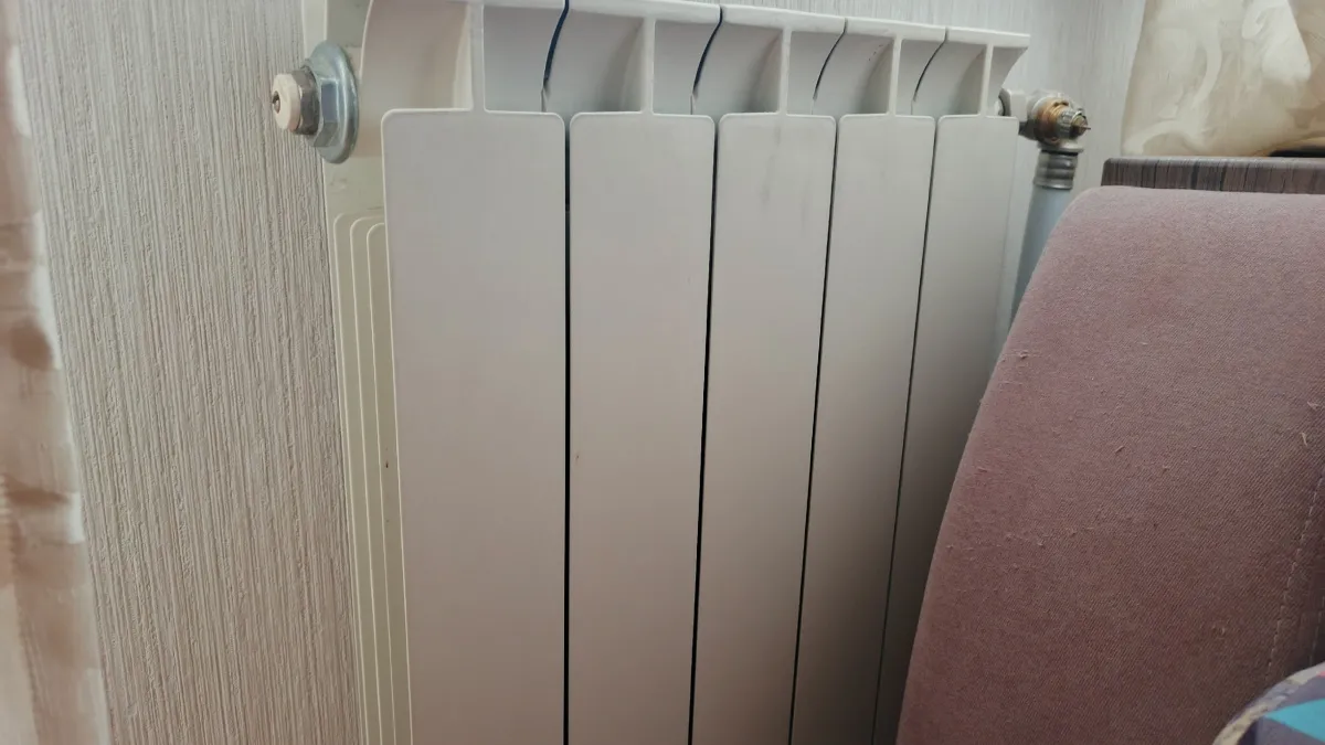 По какой причине надо платить за отопление, даже если в квартире никто не живет и не прописан