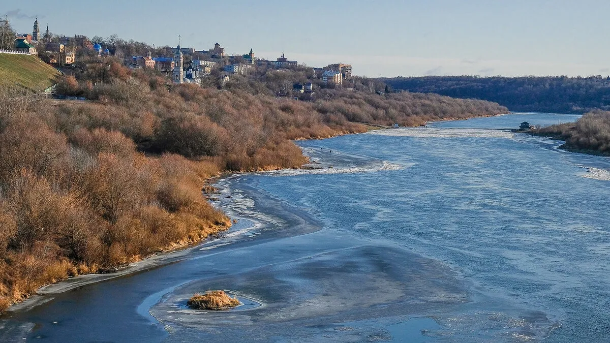 В Калуге готовятся к подъему уровня воды в Оке до 13,5 метров