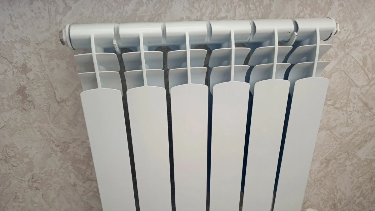 Почему нельзя преждевременно отключать отопление весной: объяснение эксперта