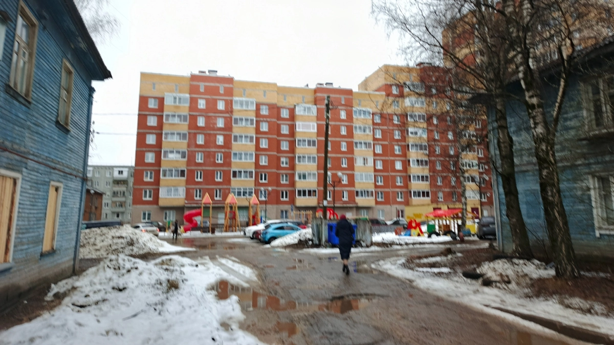 Заплатить за коммуналку и дожить до следующей пенсии. Как живут люди после повышения тарифов ЖКХ, и почему все так дорого