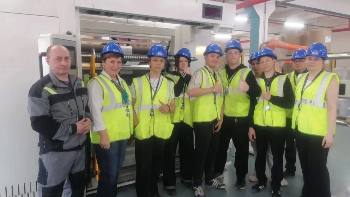 Калужских школьников знакомят с востребованными специальностями через экскурсии на заводы и фермы