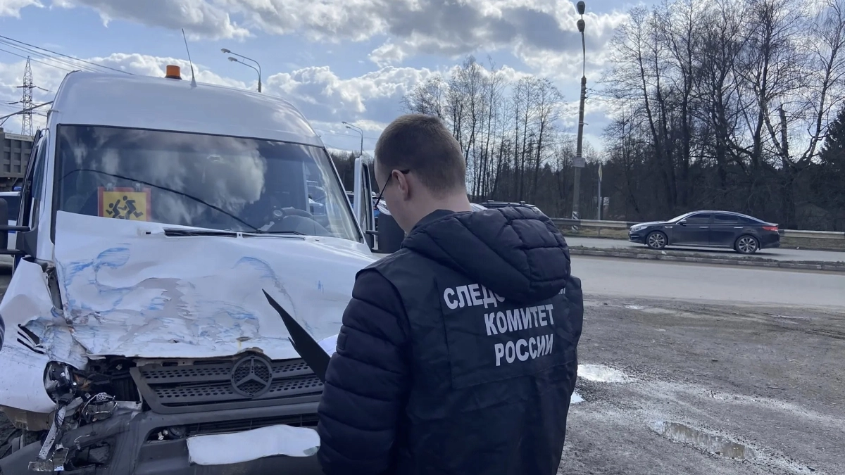 В Калужской области следователи работают на месте ДТП с участием детей