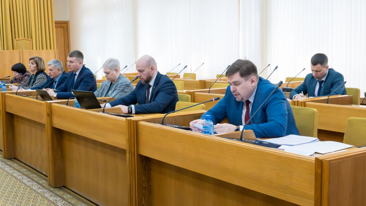 В Калужской области число детей-сирот за 13 лет сократилось вдвое