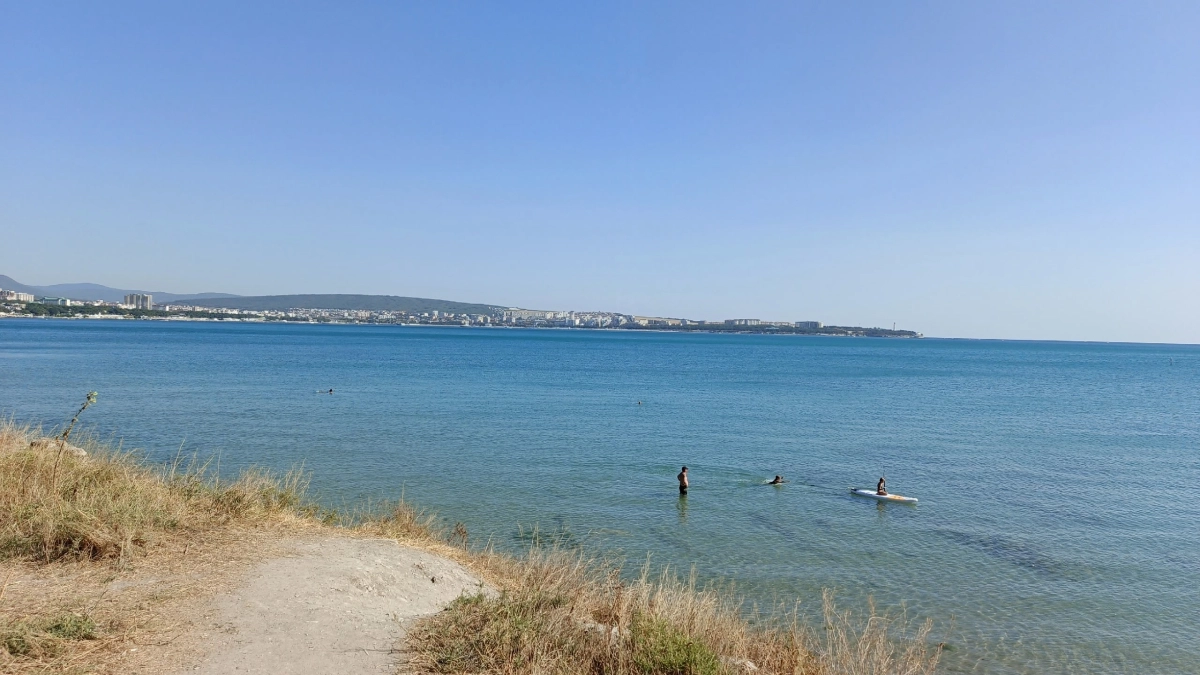 Чистейшие пляжи, сказочная рыбалка и волна витамина Д: куда поехать этим летом 2026 года вместо Черного моря 