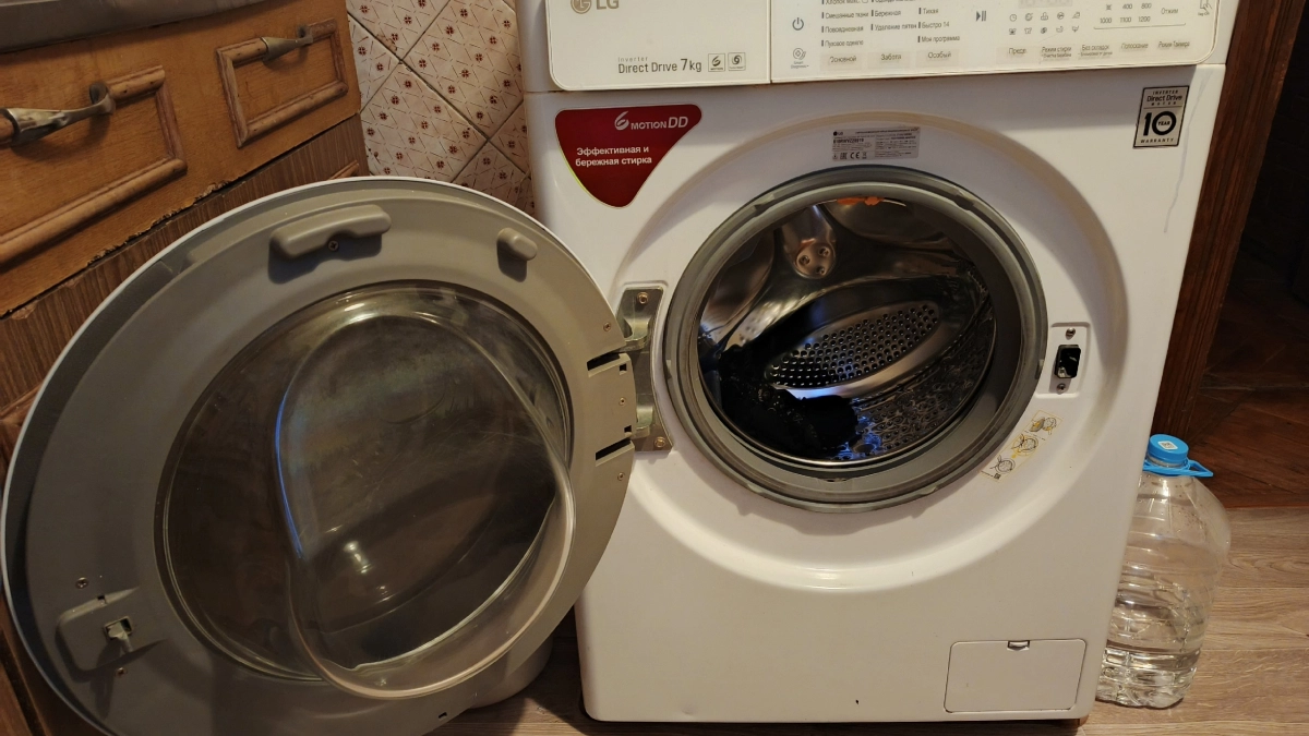 Вы всё это время стирали неправильно! Как избавиться от затхлого запаха в белье раз и на всю жизнь