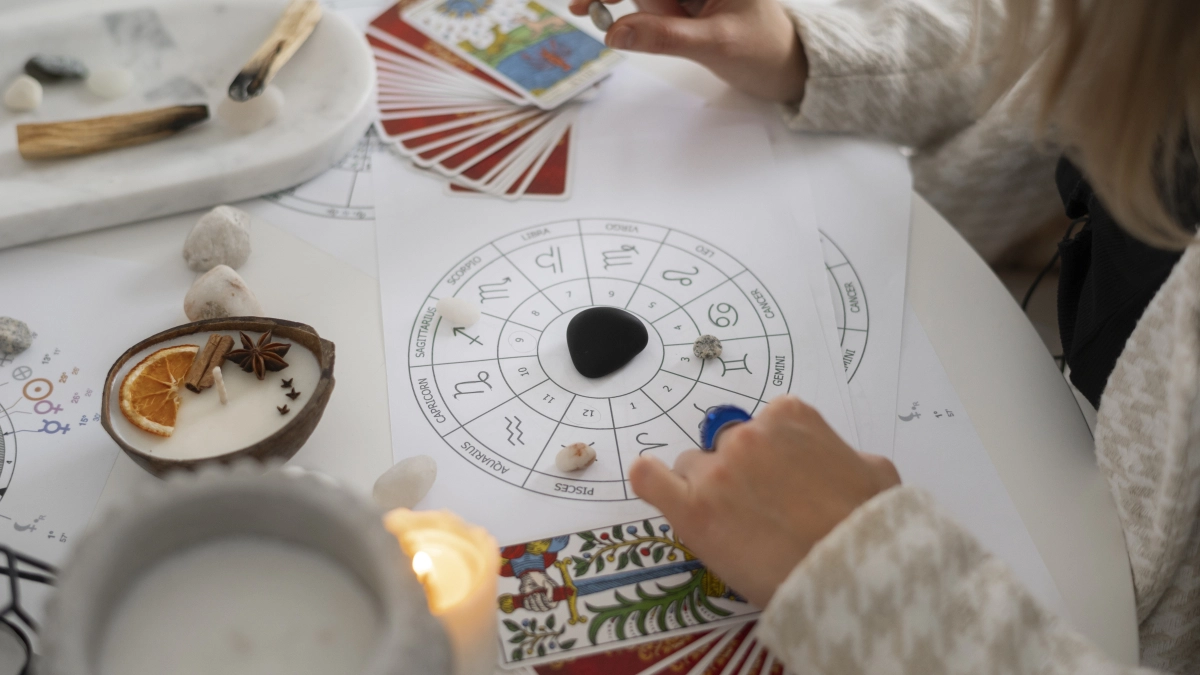 Три знака Зодиака на пороге перемен: что ждет Тельцов, Дев и Козерогов этой весной 2026 года