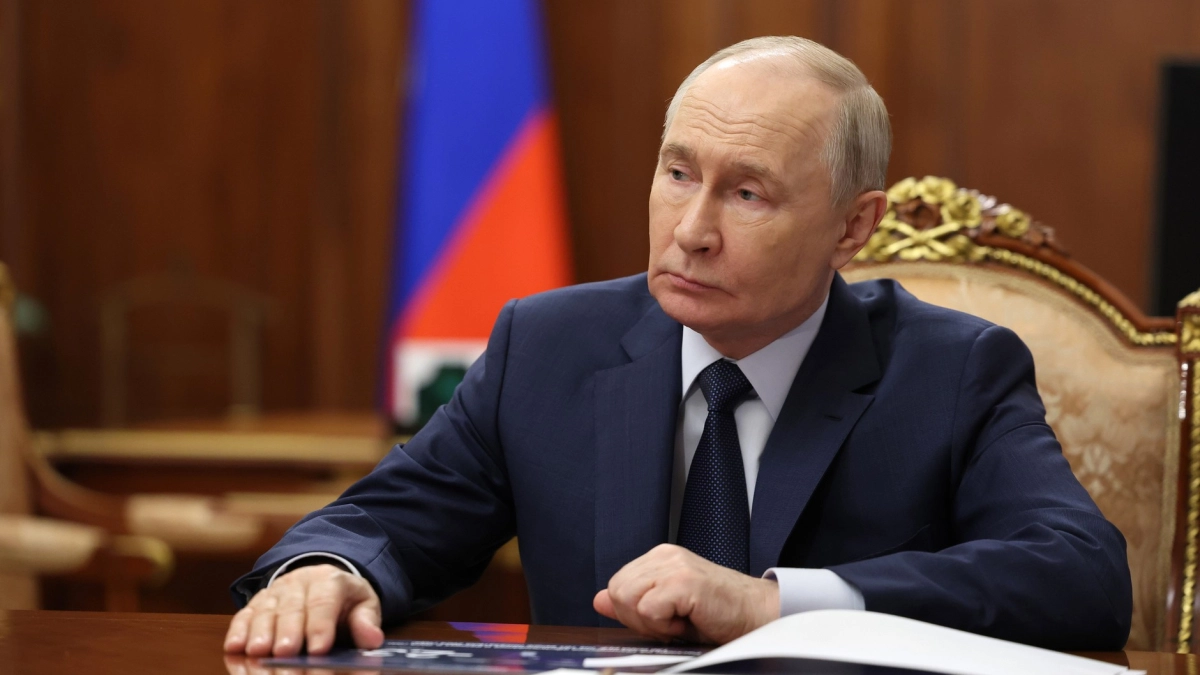 Путин наградил двух выдающихся медработников из Калужской области почётными званиями