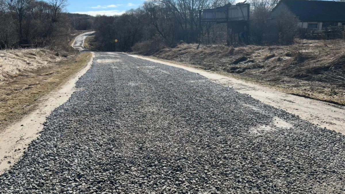 В Калужской области прокуратура добилась ремонта дороги, по которой возят детей в школу