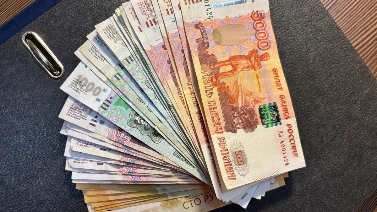 Суд взыскал с дропперов более 400 тысяч рублей в пользу калужской пенсионерки по искам прокуратуры