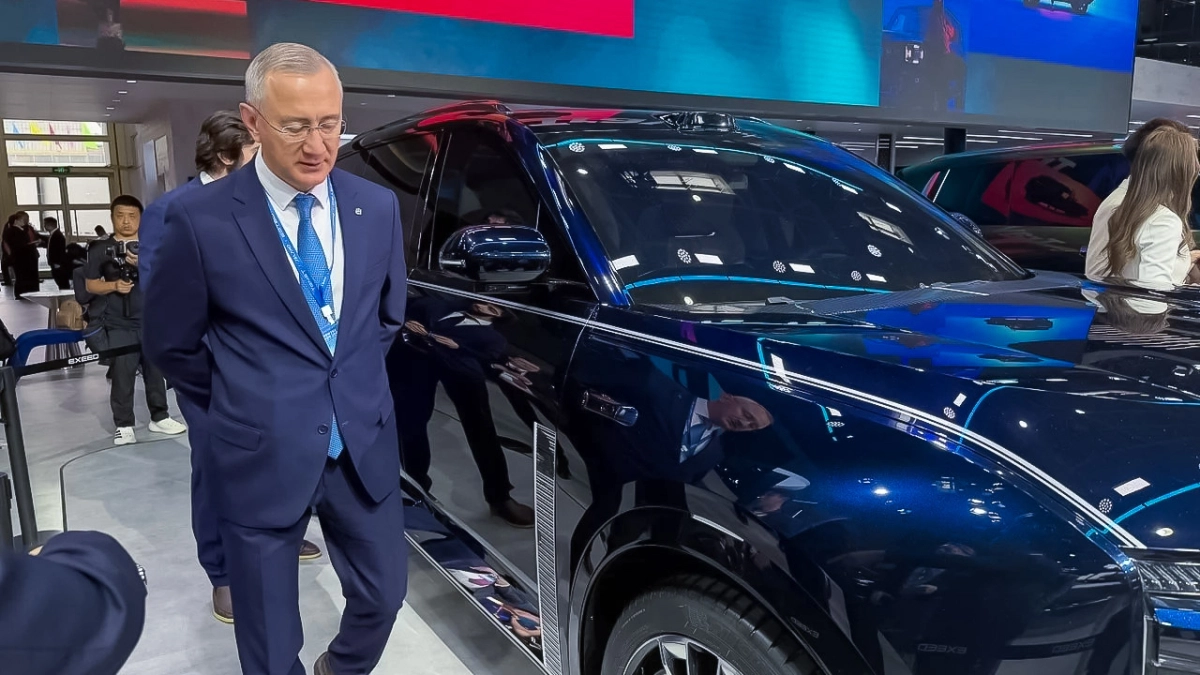 Владислав Шапша привлёк партнёров для калужского автокластера на Пекинском автосалоне "Будущее интеллекта"