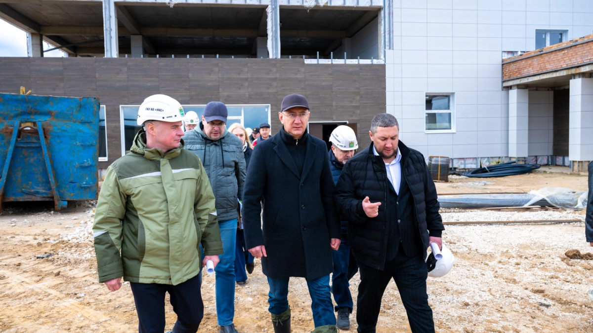 Шапша проинспектировал долгострой в Калужской области и жёстко потребовал сдать дом соцобслуживания в декабре