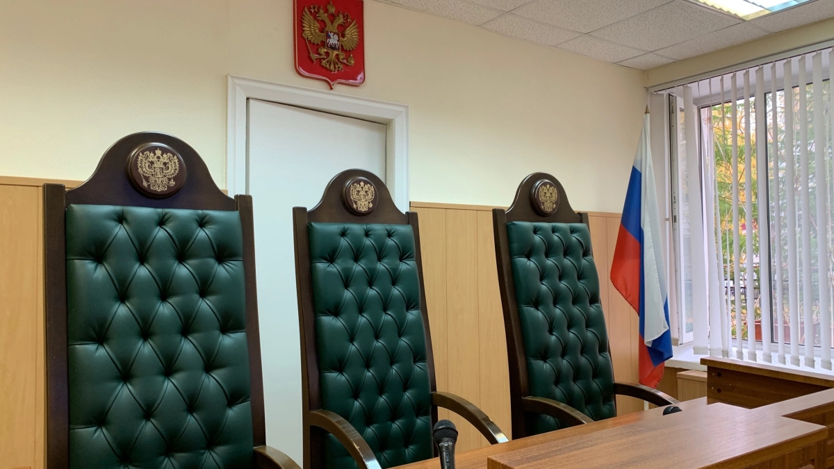 В Калуге пьяной автоледи грозит до двух лет колонии за повторный отказ от медосвидетельствования