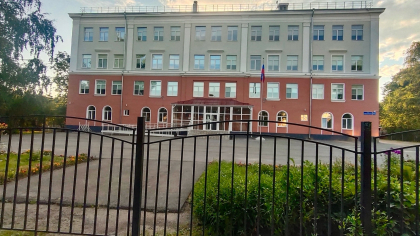 В Калужской области школы переходят на усиленный режим безопасности из-за участившихся нападений