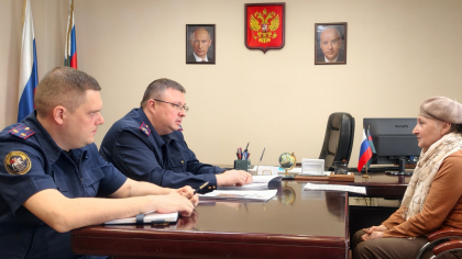 Руководитель калужского Следкома Харламов встретился с дольщицей недостроенного дома на улице Кутузова